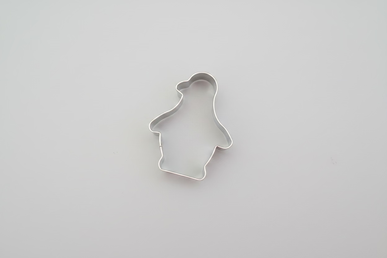 Penguin Cookie Cutter 3"